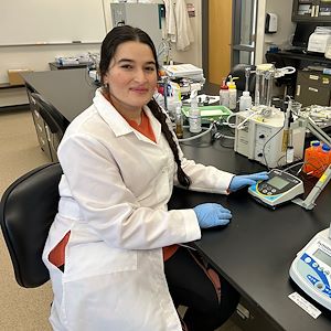 Image of Montco student Sihem Nadour in a bio lab