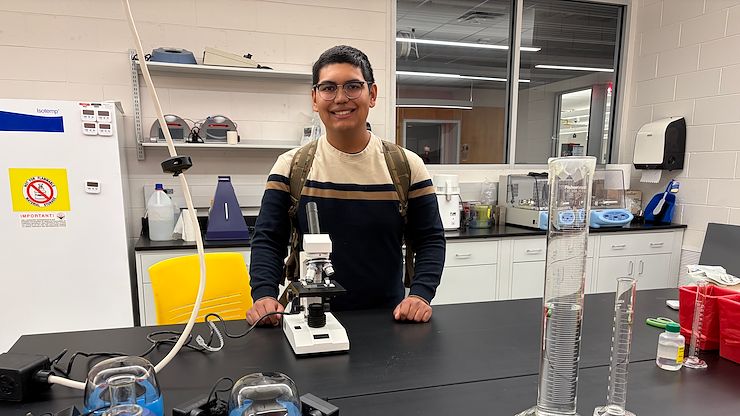 Pennsylvania Army National Guard member Oscar Amador, who is completing an AS degree in Life Sciences at Montgomery County Community College received half of a $5,000 STEM scholarship from ITServe Alliance CSR-Philadelphia Chapter. Photo by Eric Devlin